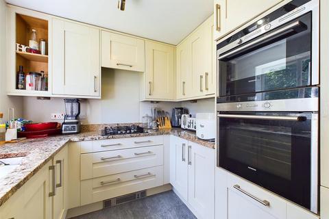 46 Belmonte Gardens, Sheffield, S2 2QY