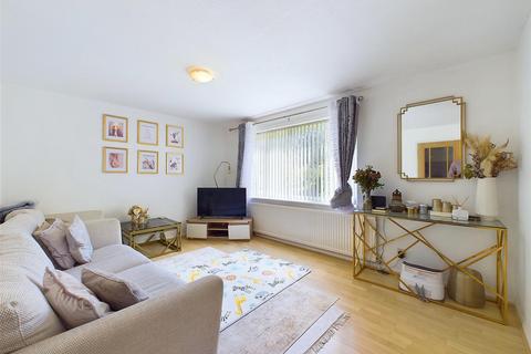 46 Belmonte Gardens, Sheffield, S2 2QY