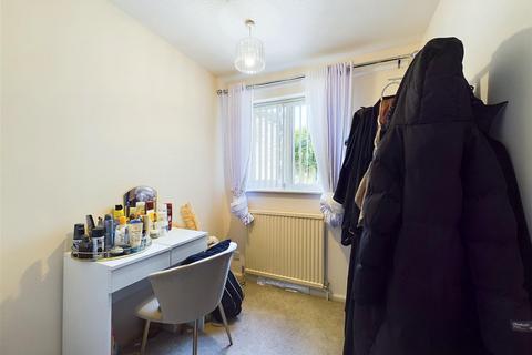 46 Belmonte Gardens, Sheffield, S2 2QY