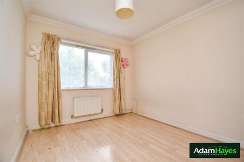 3 bedroom semi-detached house for sale, Juliana Close, London N2