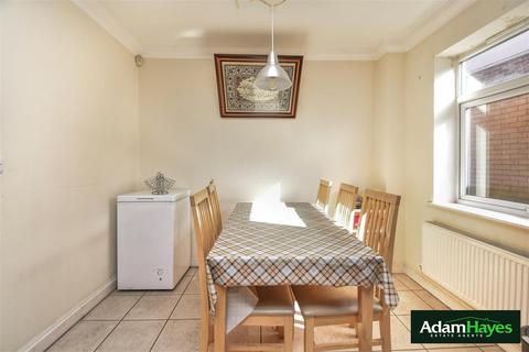 3 bedroom semi-detached house for sale, Juliana Close, London N2