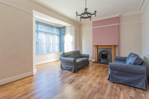 2 bedroom flat to rent, East Grove, Cardiff CF24