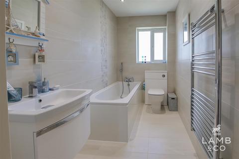 3 Farm Close, Kirby Cross, Frinton-on-sea, CO13 0FW