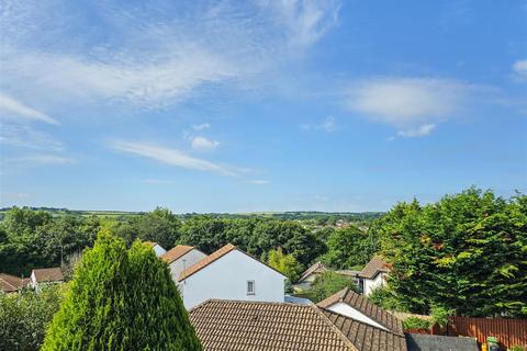 12 Brynsworthy Park, Roundswell, Barnstaple, EX31 3RB