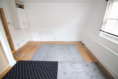 1 bedroom flat to rent, York Street, Twickenham