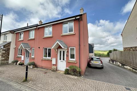3 bedroom end of terrace house for sale, Fairfields, Probus