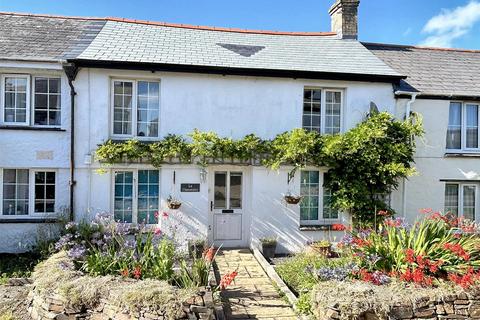 2 bedroom terraced house for sale, The Green, Probus