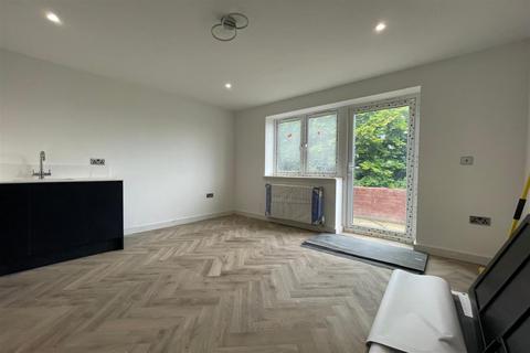 1 bedroom flat to rent, Carver Hill Road, High Wycombe HP11