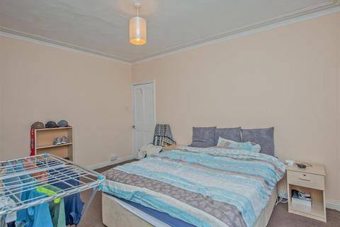 19 Aberdeen Walk, Leeds, LS12 3SB