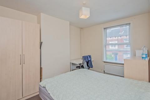 19 Aberdeen Walk, Leeds, LS12 3SB