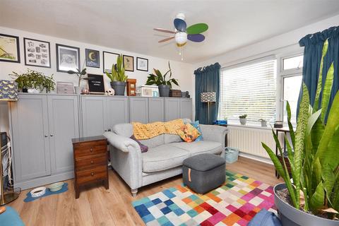 1 bedroom flat for sale, Milfoil Drive, Eastbourne