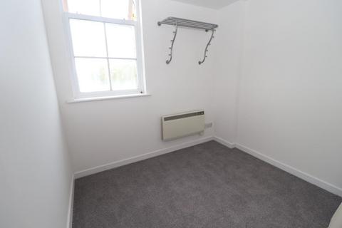 1 bedroom flat to rent, Flat 10 Rowlinson Court6 Heathley Park DriveLeicesterLeicestershire