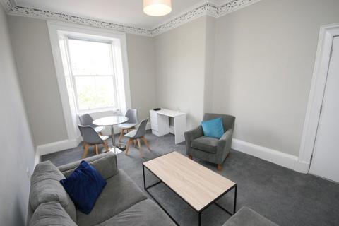 2 bedroom flat to rent, Orwell Place, Edinburgh