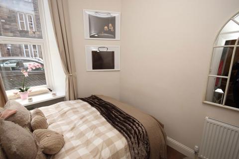 1 bedroom flat to rent, Millar Place