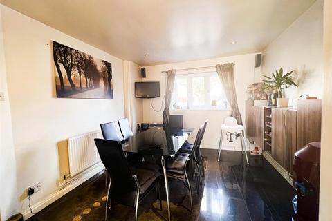 3 bedroom house for sale, Corn Way, Leytonstone