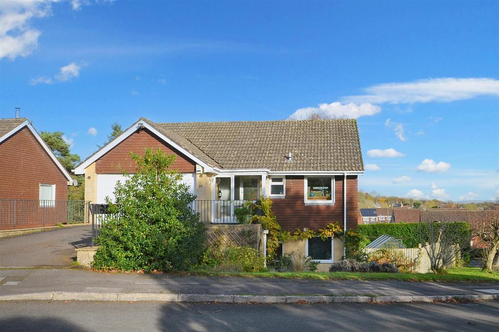Mill Rise, Bourton 4 bed detached house - £485,000