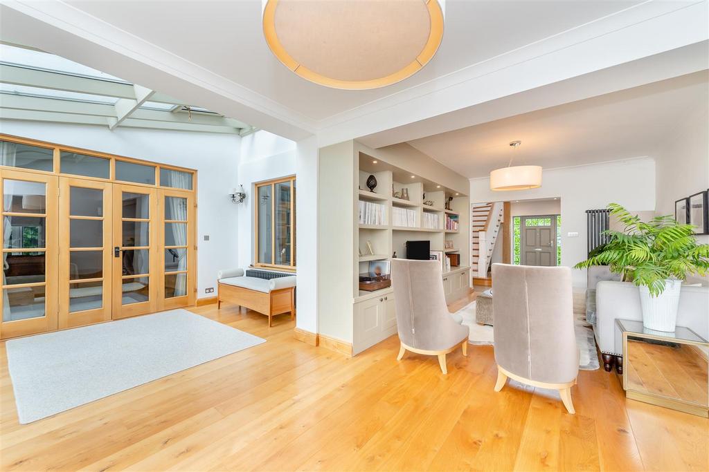 8612229-interior18.jpg