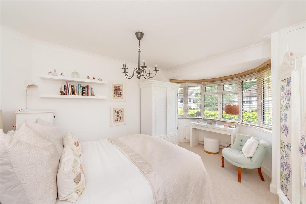 8612229-interior37.jpg