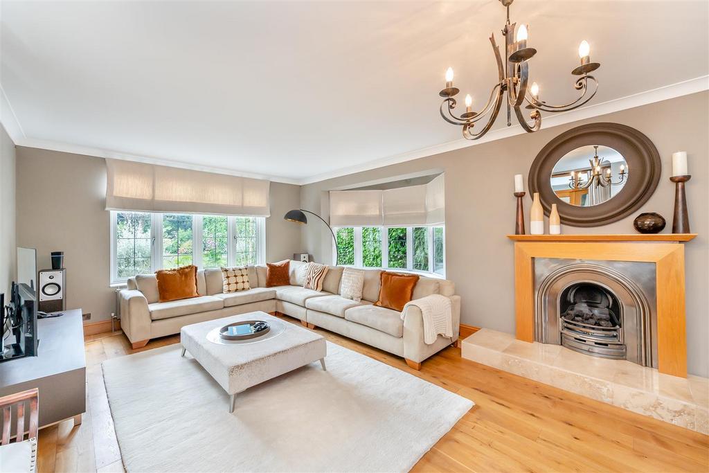 8612229-interior23.jpg