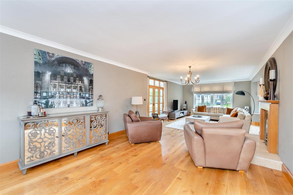 8612229-interior22.jpg