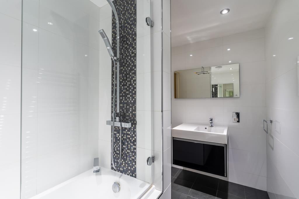 Master En-Suite