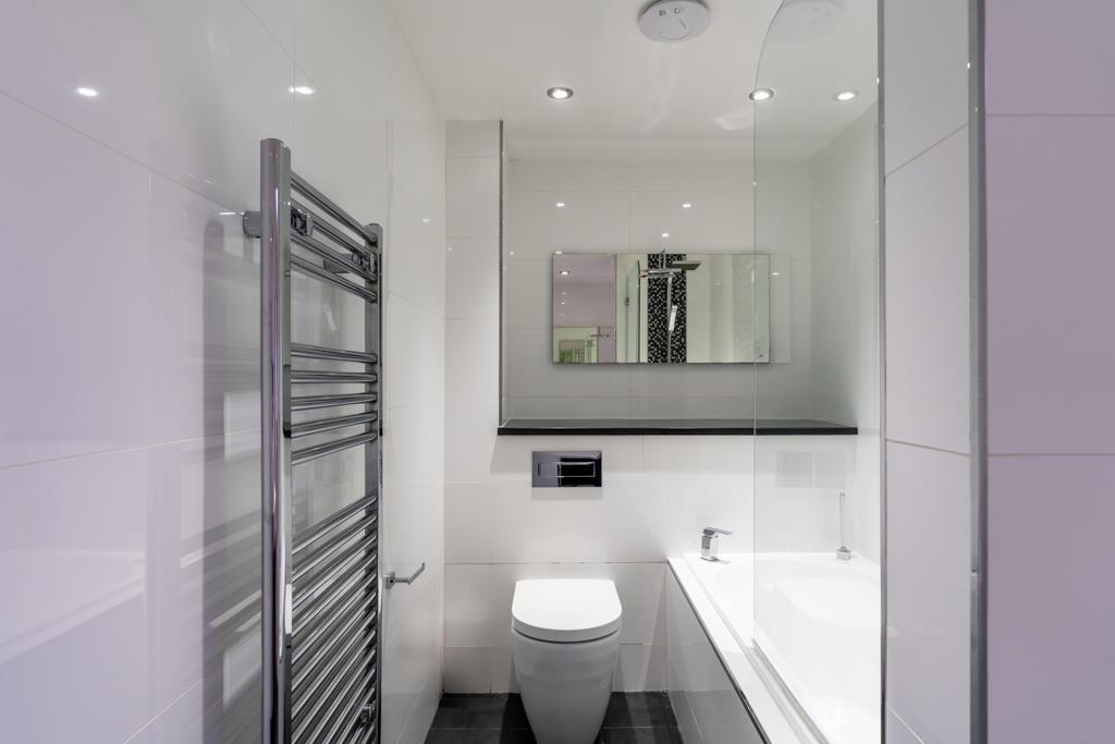 Master En-Suite