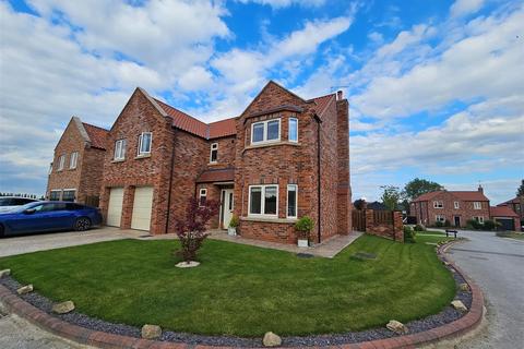 4 bedroom detached house for sale, 3 Delta Close, Hutton Cranswick, Driffield, YO25 9FU