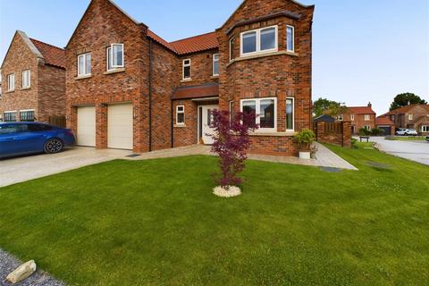 4 bedroom detached house for sale, 3 Delta Close, Hutton Cranswick, Driffield, YO25 9FU