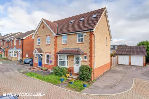 23 Cony Close, Cheshunt, Waltham Cross, EN7 6UW