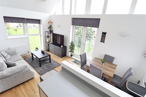 2 bedroom flat for sale, Montfort Drive, Chelmsford
