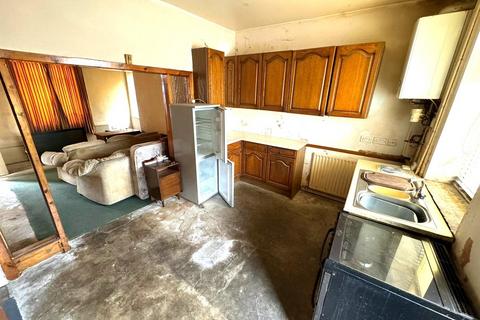 14 Kingsbridge Road, Oldham, OL8 2BT