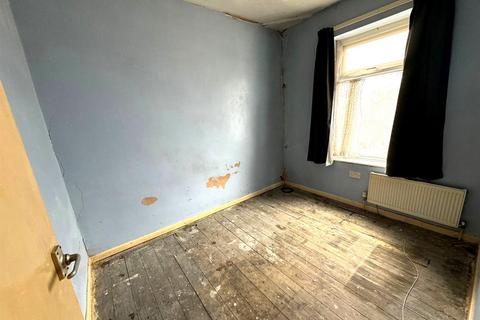 14 Kingsbridge Road, Oldham, OL8 2BT
