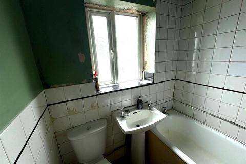 14 Kingsbridge Road, Oldham, OL8 2BT
