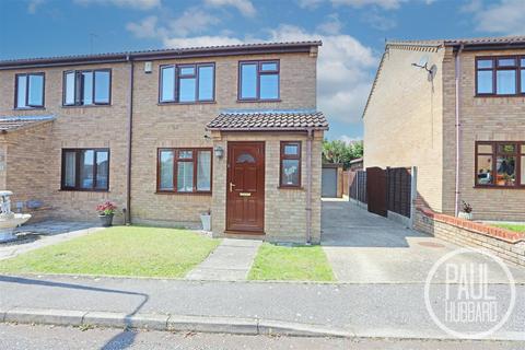 3 bedroom semi-detached house for sale, Paddock Wood Close, Carlton Colville, NR33