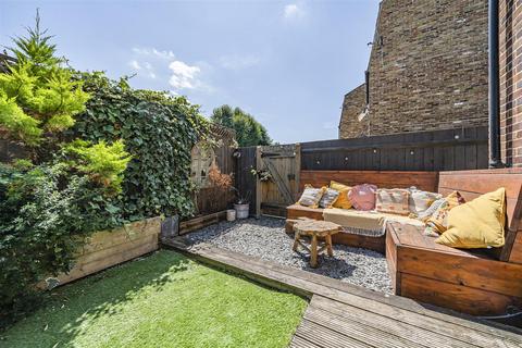 67 Devonshire Road, Colliers Wood, London, SW19 2EJ