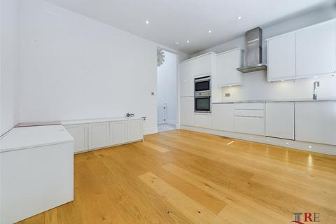 2 bedroom flat to rent, Sandringham Road, London