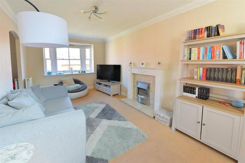 1 bedroom flat for sale, St Andrew Place