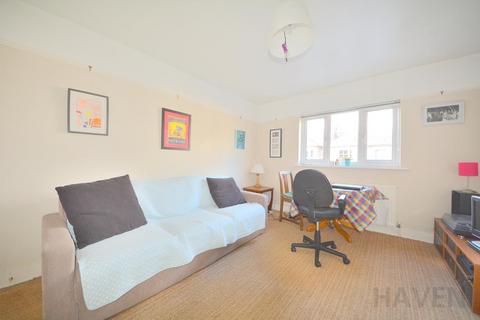 2 bedroom flat to rent, Leslie Road, East Finchley, N2