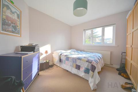 2 bedroom flat to rent, Leslie Road, East Finchley, N2