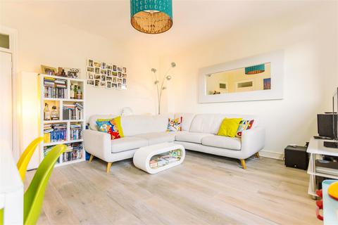 2 bedroom flat for sale, Turle Road, Finsbury Park