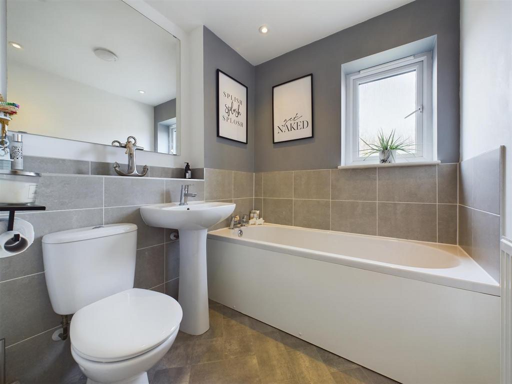 Bath 1.jpg