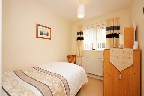 14 Pembroke Close, Barrow-in-furness, LA13 0AZ