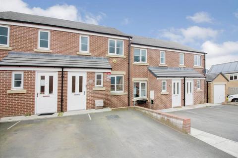 2 bedroom townhouse for sale, Daisy Bank Avenue, Leeds LS25