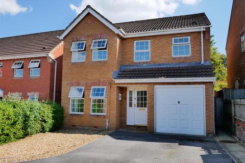 4 bedroom detached house for sale, Fynamore Gardens, Calne