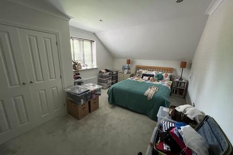 2 bedroom apartment to rent, Finchampstead, Wokingham, Berkshire