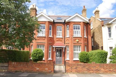 5 bedroom semi-detached house to rent, Cromwell Road, Wimbledon SW19