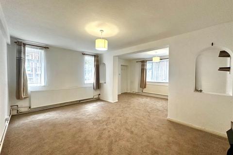 1 bedroom flat to rent, Manley Court, Manchester M16