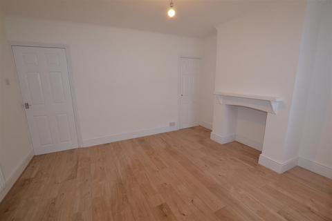 2 bedroom terraced house to rent, Lorne Street, Town Centre, Swindon