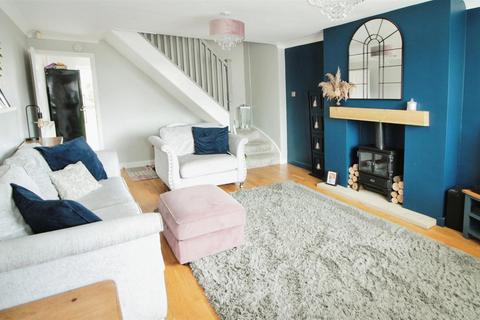 2 bedroom semi-detached house for sale, Haighside Way, Leeds LS26