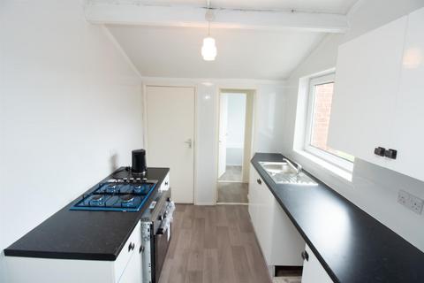 3 bedroom apartment to rent, York Street, Gateshead NE10